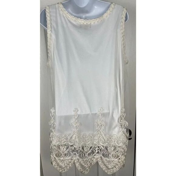 Cal Style Ivory Embroidered Beaded Blouse Women’s Size Medium - Picture 5 of 9